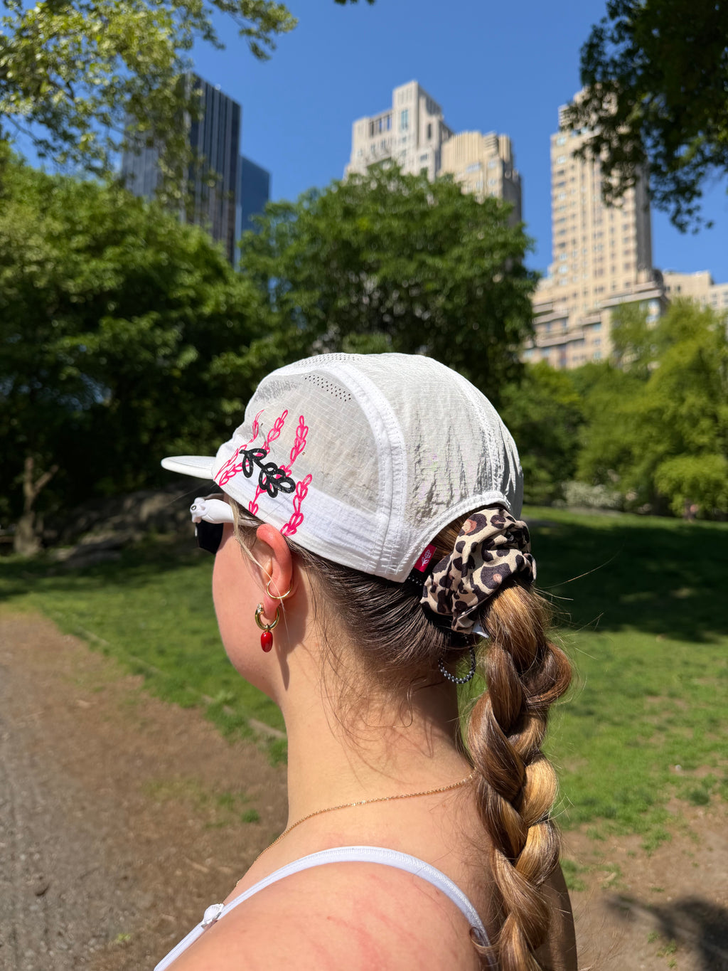 Run cap White