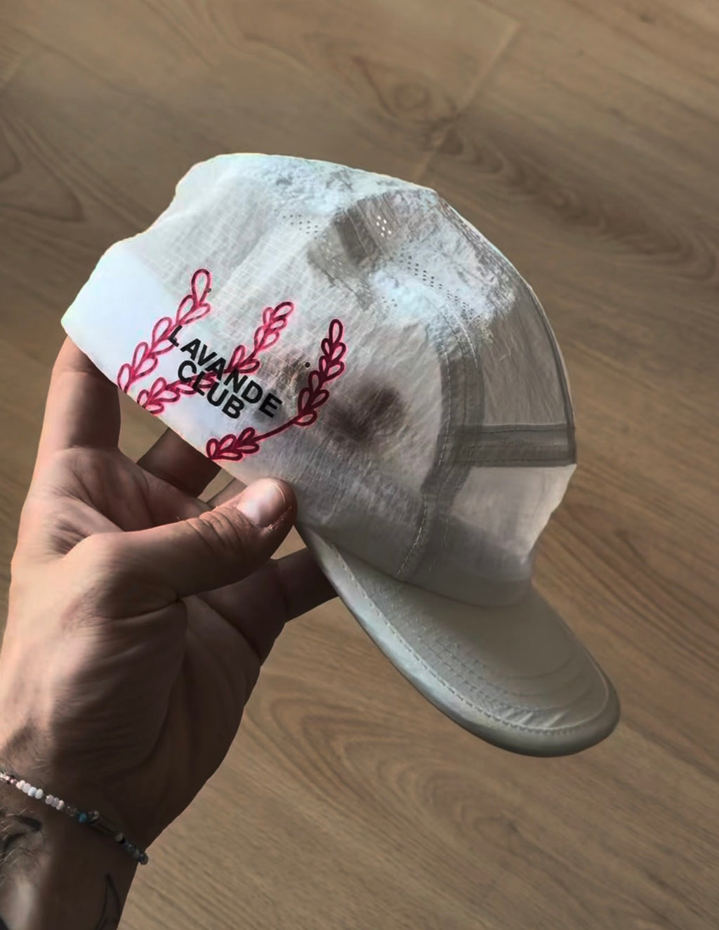 Run cap White